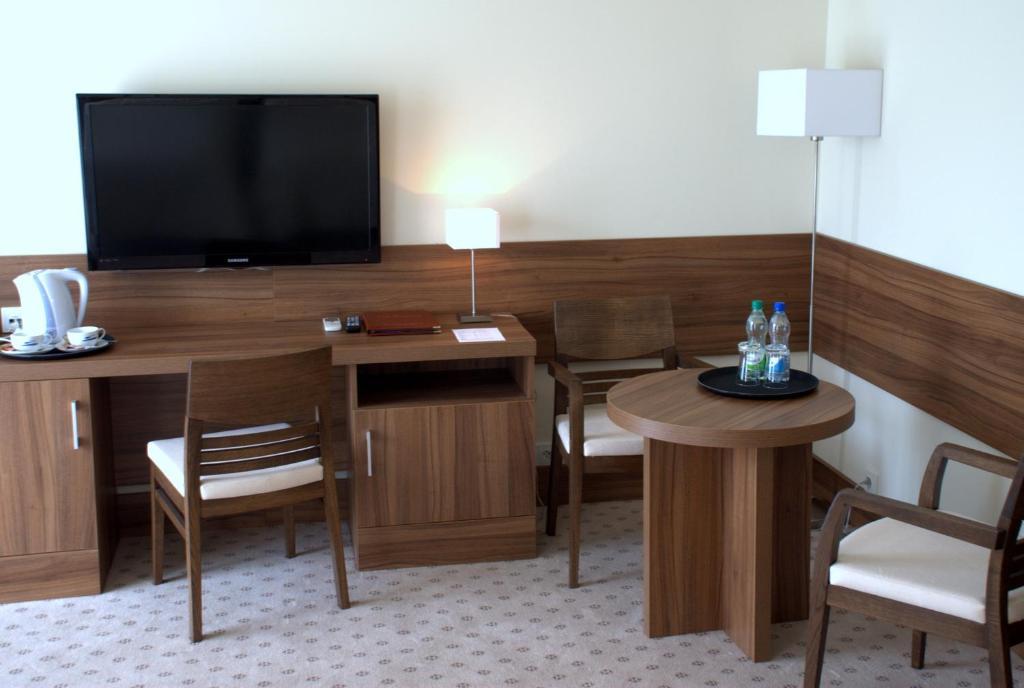 Hotel Termy Palacowe Naleczow Quarto foto